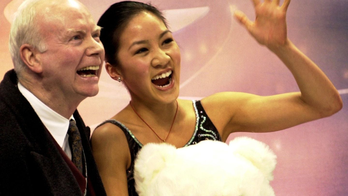 Mr. Carroll celebrated skater Michelle Kwan's seven perfect marks at the technical short program in a skating event in Boston in 2001.