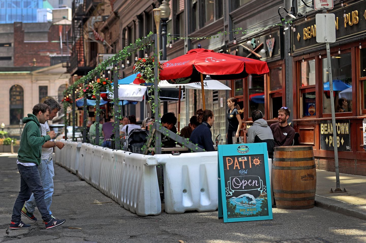 The outdoor patio at Beantown Pub on Tremont Street this season.