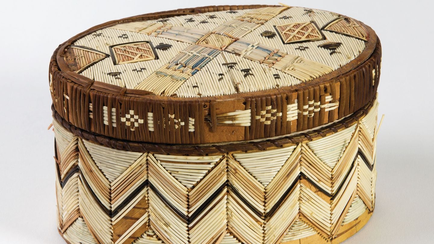 Quillbox - Artist once known. Quillwork Box, Mi’kmaq, c. 1900–1910. Birch bark, spruce, porcupine quills.