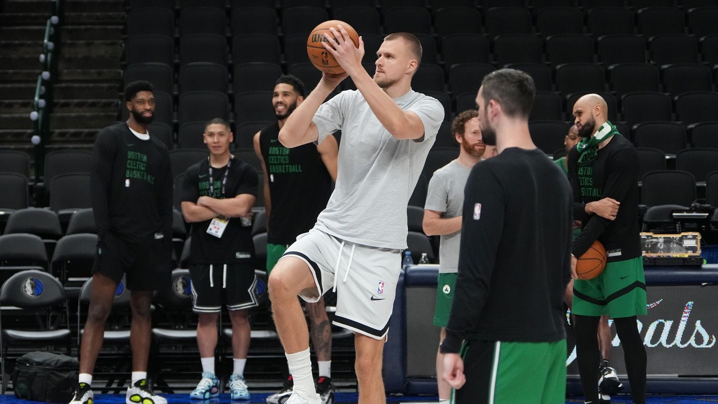 Kristaps Porzingis was taking one-footed shots from the elbow, a la Dirk Nowitzki, during Thursday's practice.