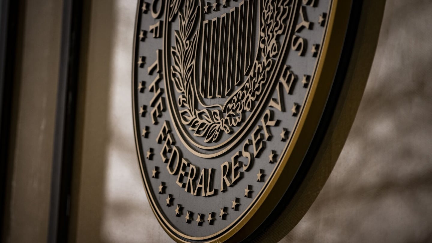 The seal of the US Federal Reserve Board of Governors.