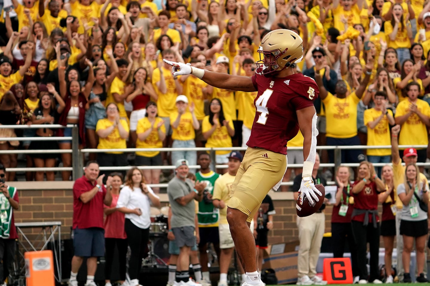 Wide receiver Reed Harris a touchdown reception against Duquesne on Saturday.