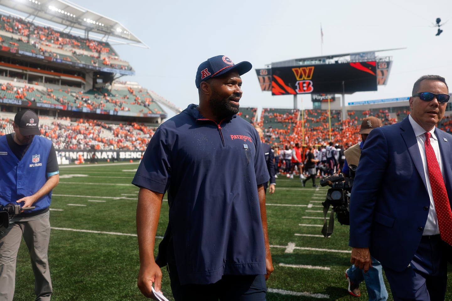 Jerod Mayo got a signature win in his first game as Patriots coach.