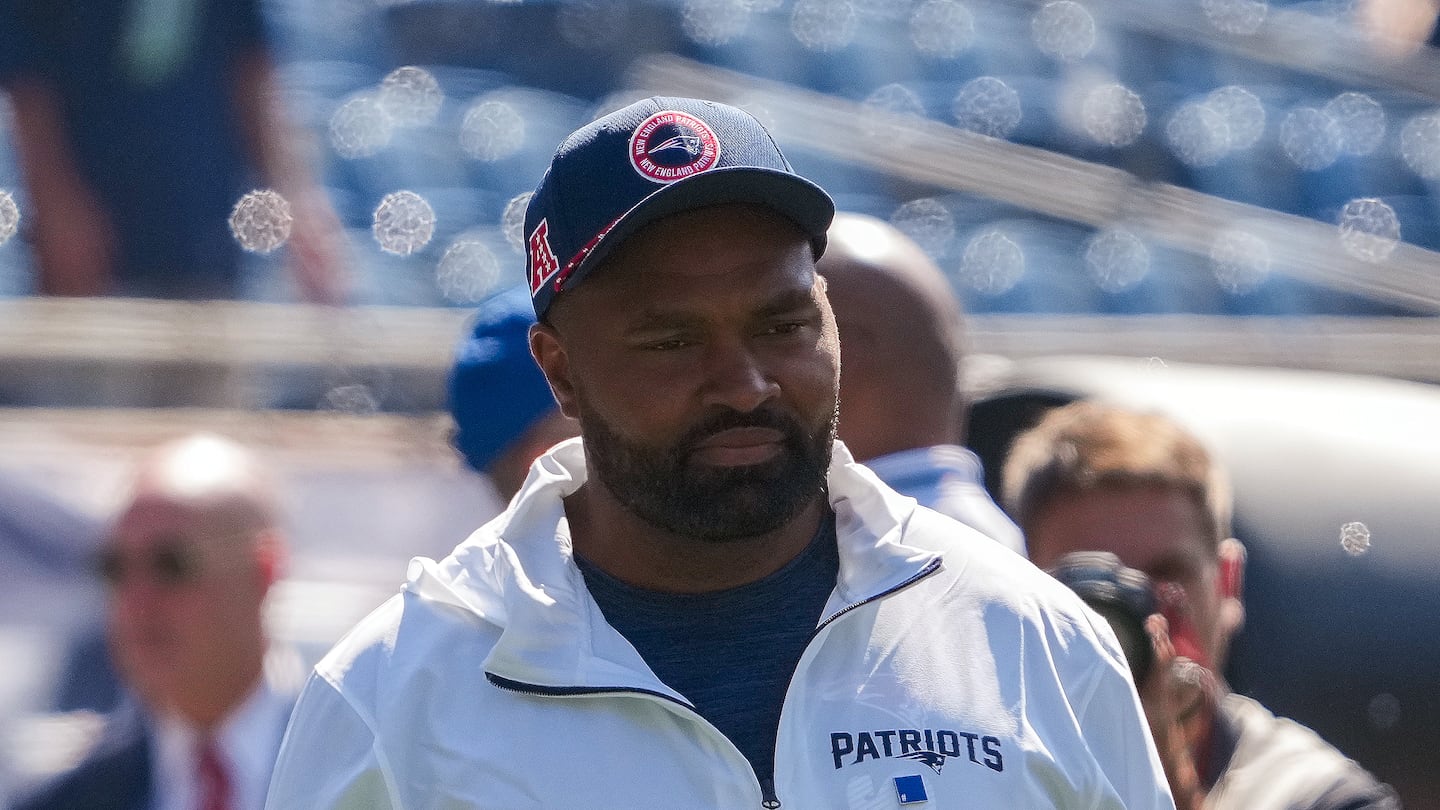 Jerod Mayo got a win in his first game as Patriots coach. Can he do it again in Week 2?