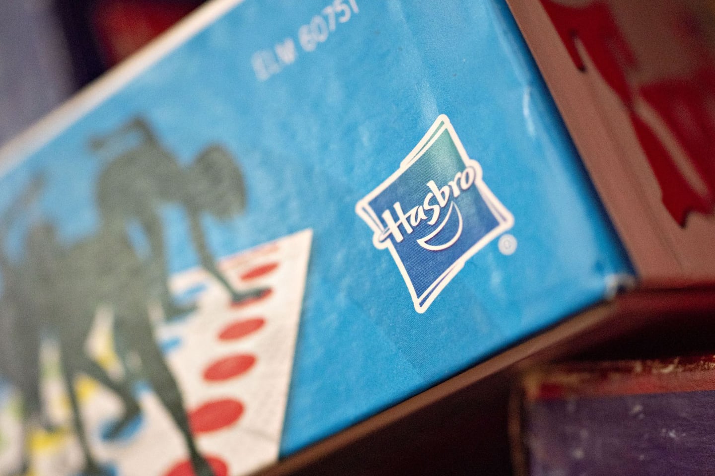 The Hasbro logo is displayed on a Twister brand game box.