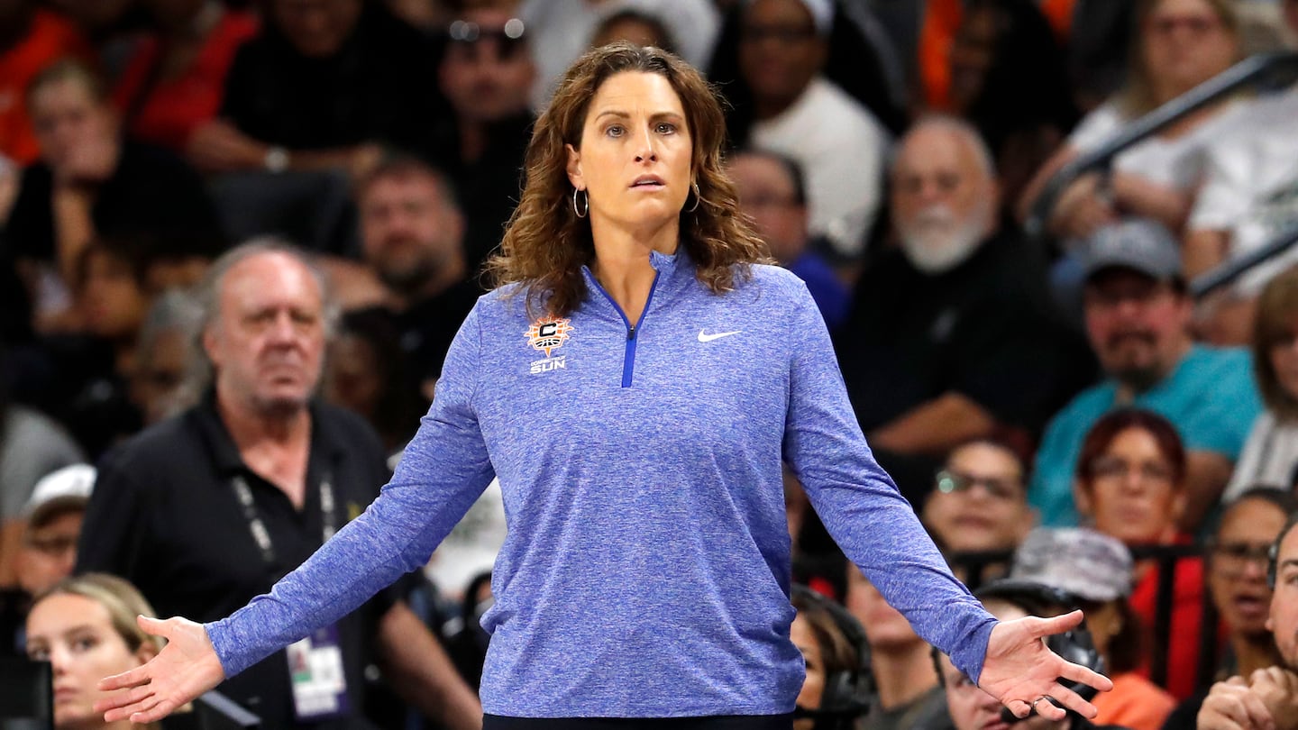 Coach Stephanie White and the Connecticut Sun lost their chance to grab the No. 2 seed in the coming WNBA Playoffs, and will need to win its regular season finale to lock up the No. 3 seed after their painful, late loss to the Minnesota Lynx Tuesday night in Uncasville, Conn.