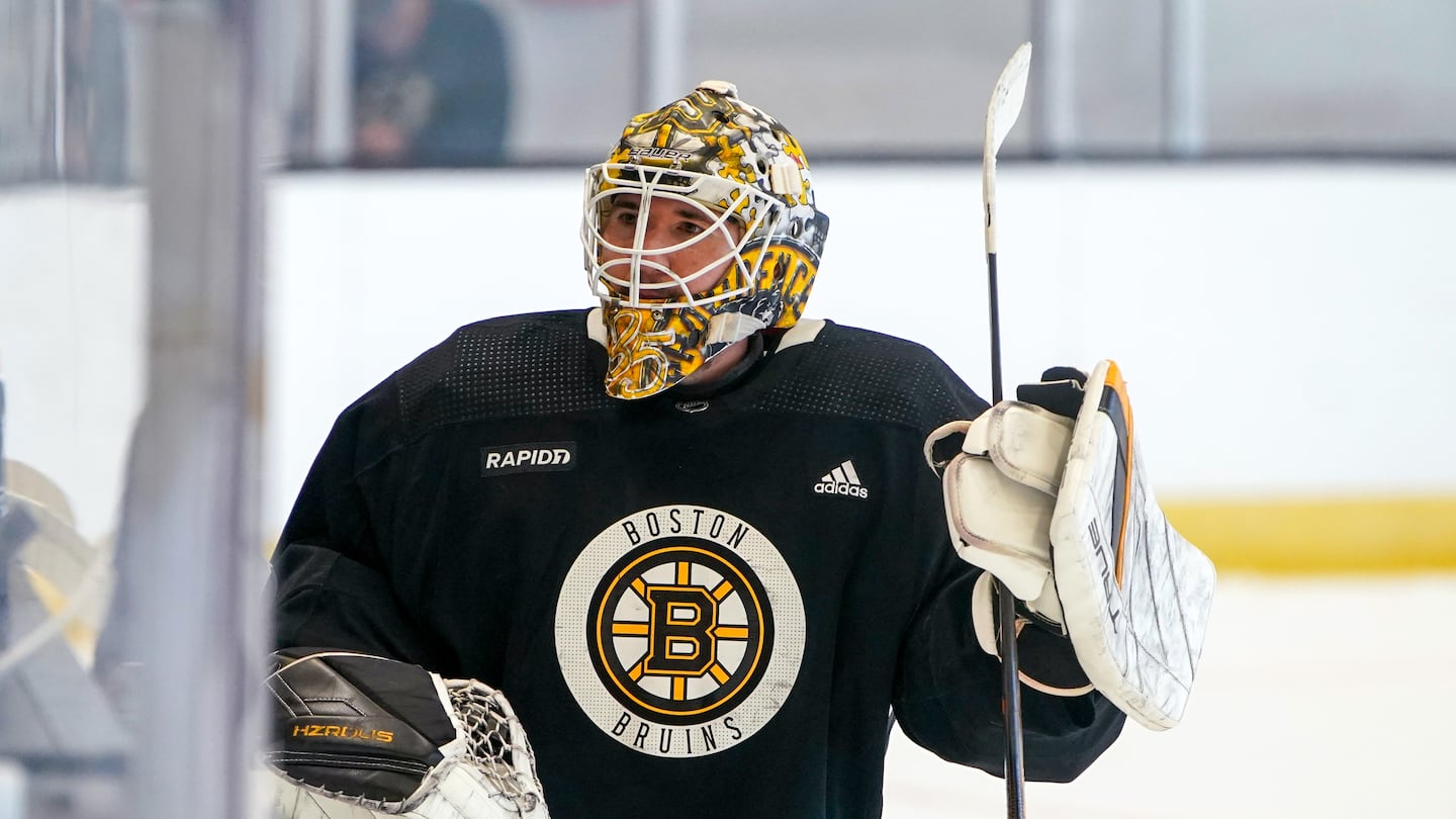 Brandon Bussi might be in line for a spot on the Bruins' roster with Jeremy Swayman not signed.