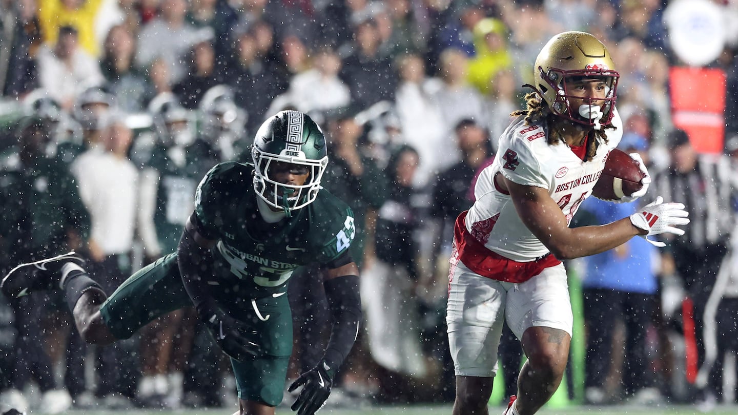 BC receiver Lewis Bond scored a 42-yard touchdown on a pass from Thomas Castellanos that lifted the Eagles to a 23-19 victory over Michigan State Saturday night at Alumni Stadium.