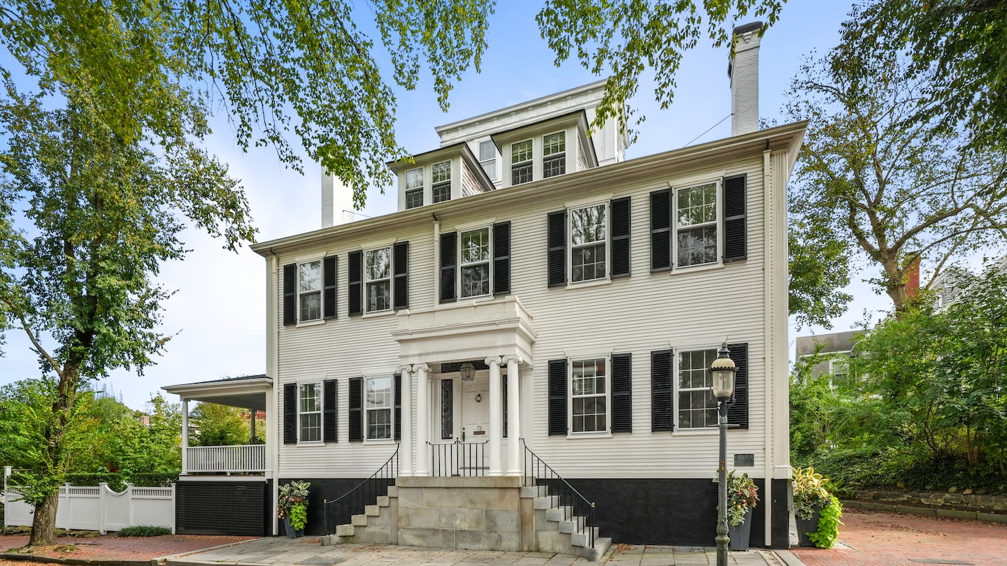 The exterior of 72 Main St. on Nantucket.