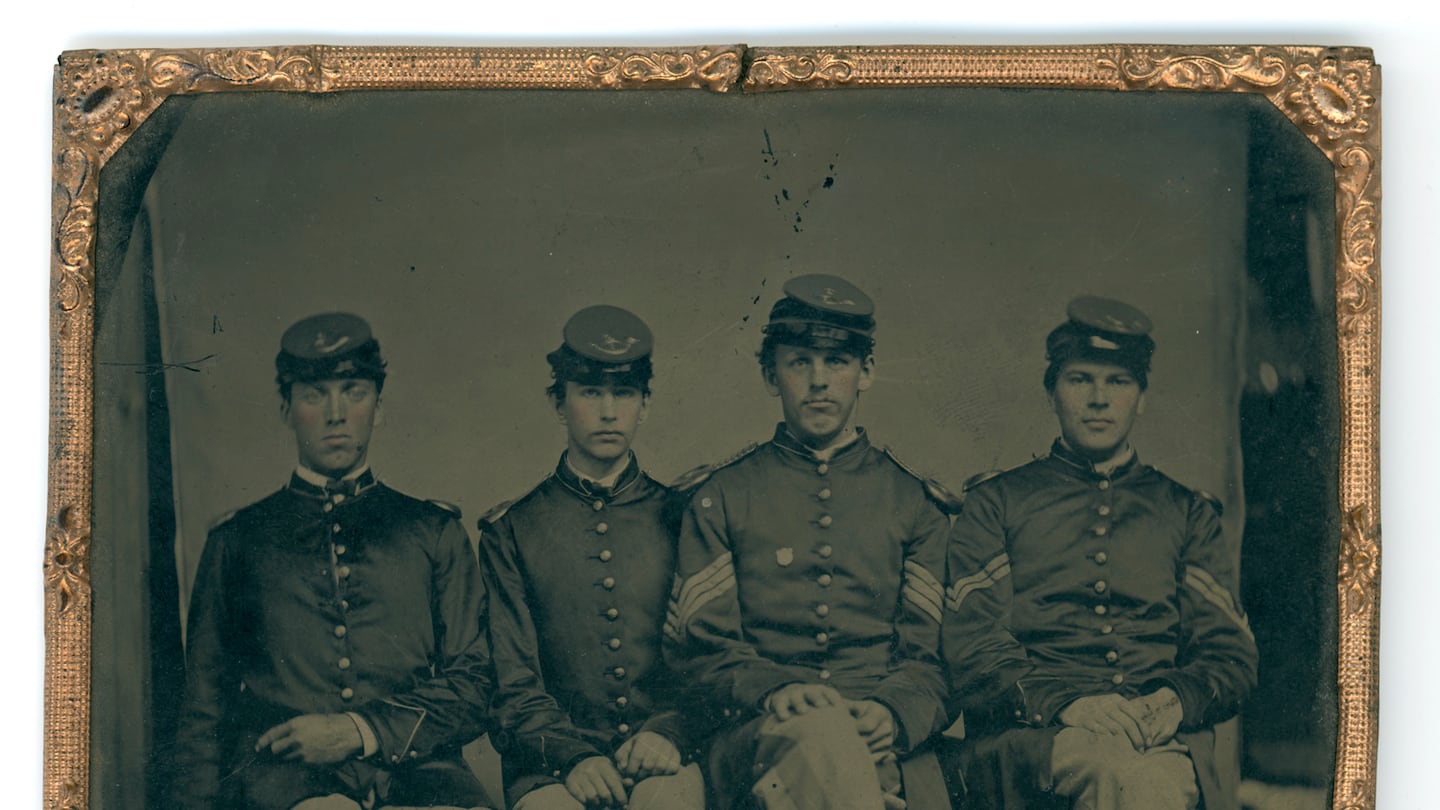 Civil War soldiers.