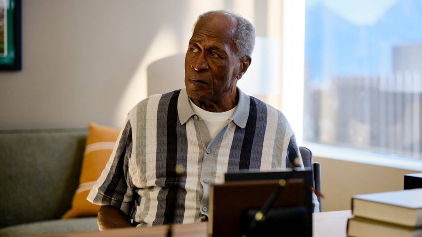 John Amos appears as himself in the pilot episode of "Suits: L.A."