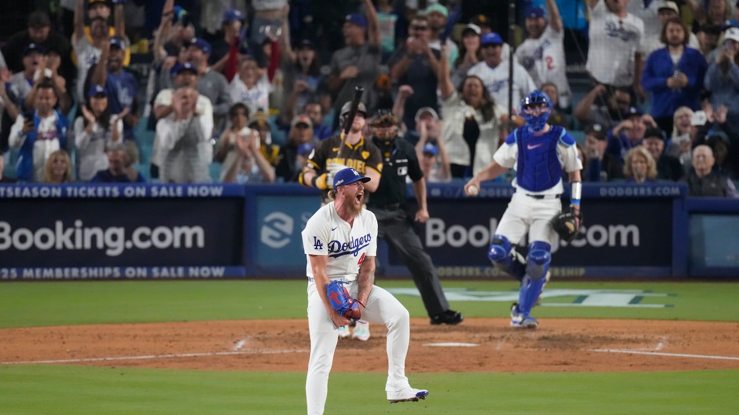 Michael Kopech threw a perfect eighth inning on Friday, exulting with a strikeout of the Padres' Jake Cronenworth.