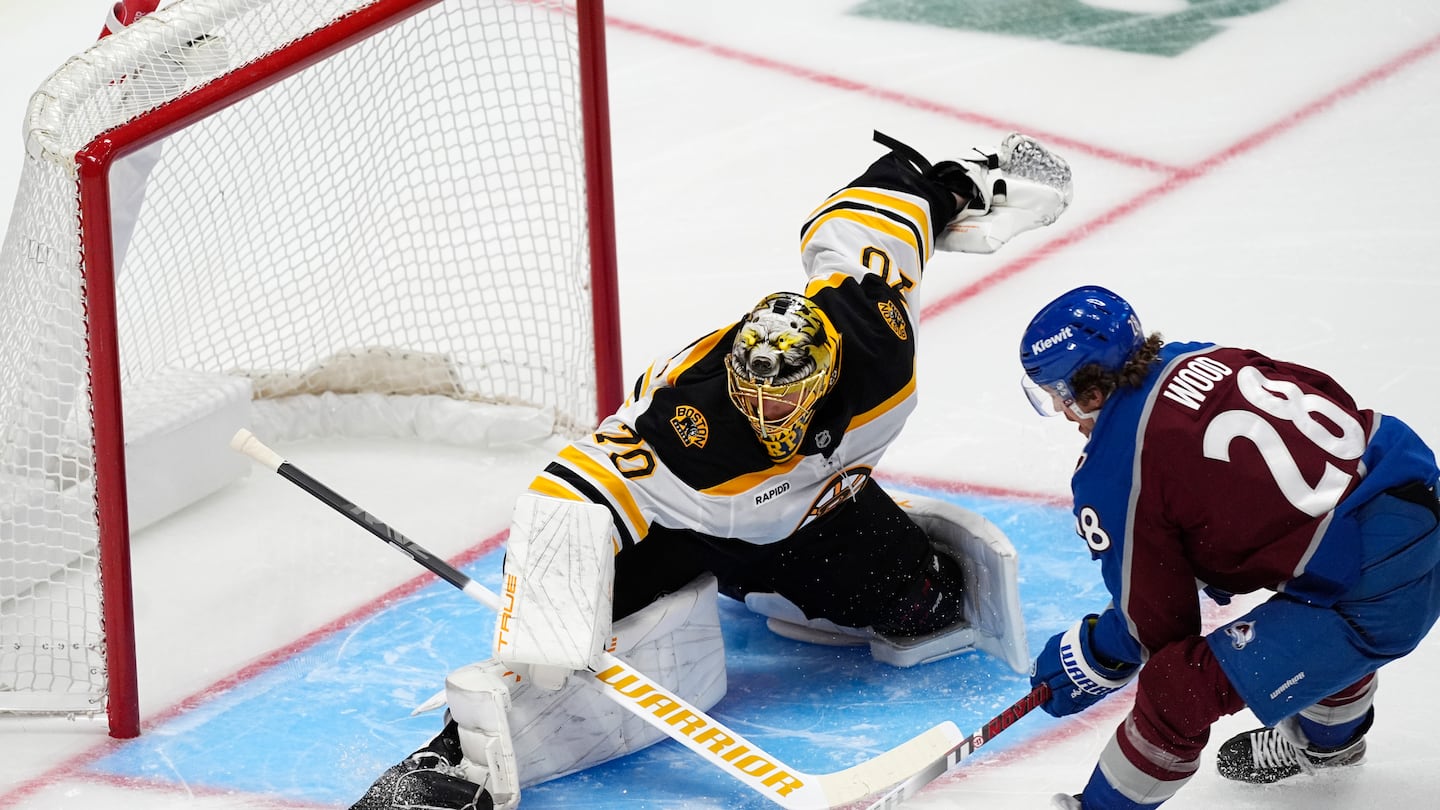 Bruins goalie Joonas Korpisalo denied Miles Wood of the Avalanche on a breakaway early in the first period.