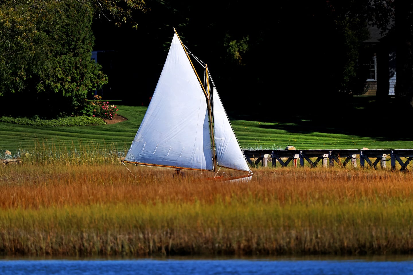 The summerlike temperatures continue this week with Monday inching toward 80 degrees.