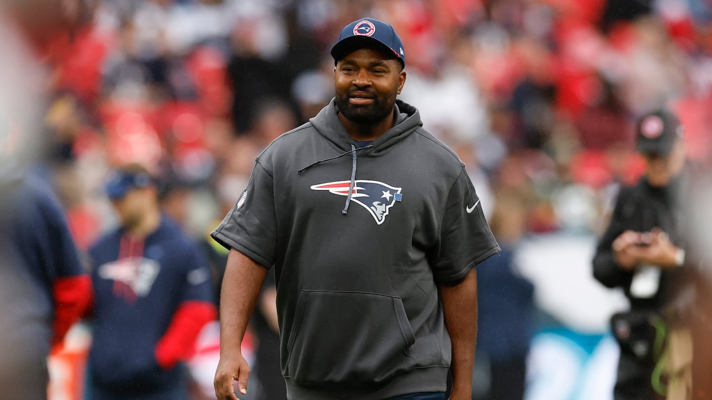 Things have gone downhill for Patriots coach Jerod Mayo since the season-opening win over the Bengals.