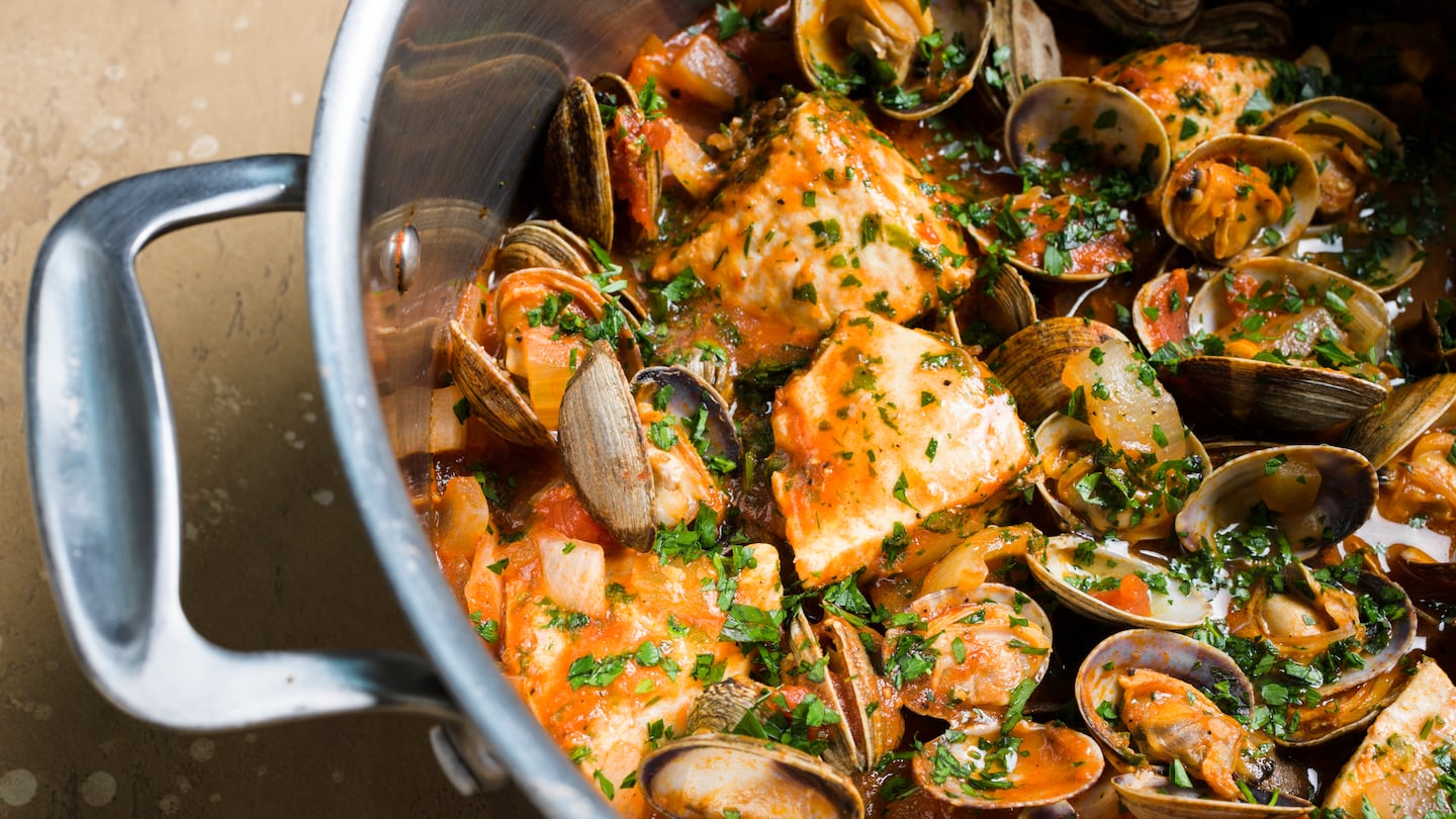 Italian Seafood Stew With Tomatoes and White Wine