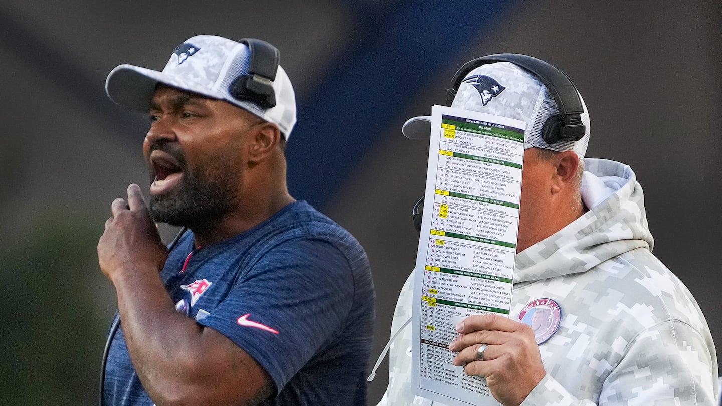 Jerod Mayo (left), with Alex Van Pelt, played it safe against the Rams, and paid for it.