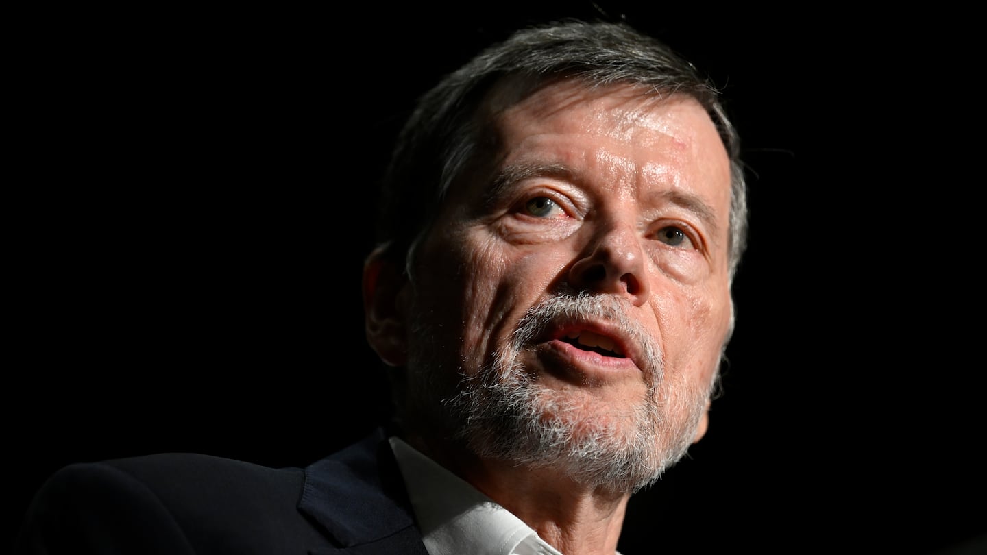 Historical documentarian Ken Burns conducted a question and answer session June 11 in College Park, Md. His new documentary on Leonardo da Vinci premieres Monday and Tuesday.