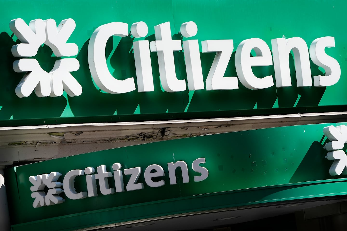 The Citizens Bank logo.