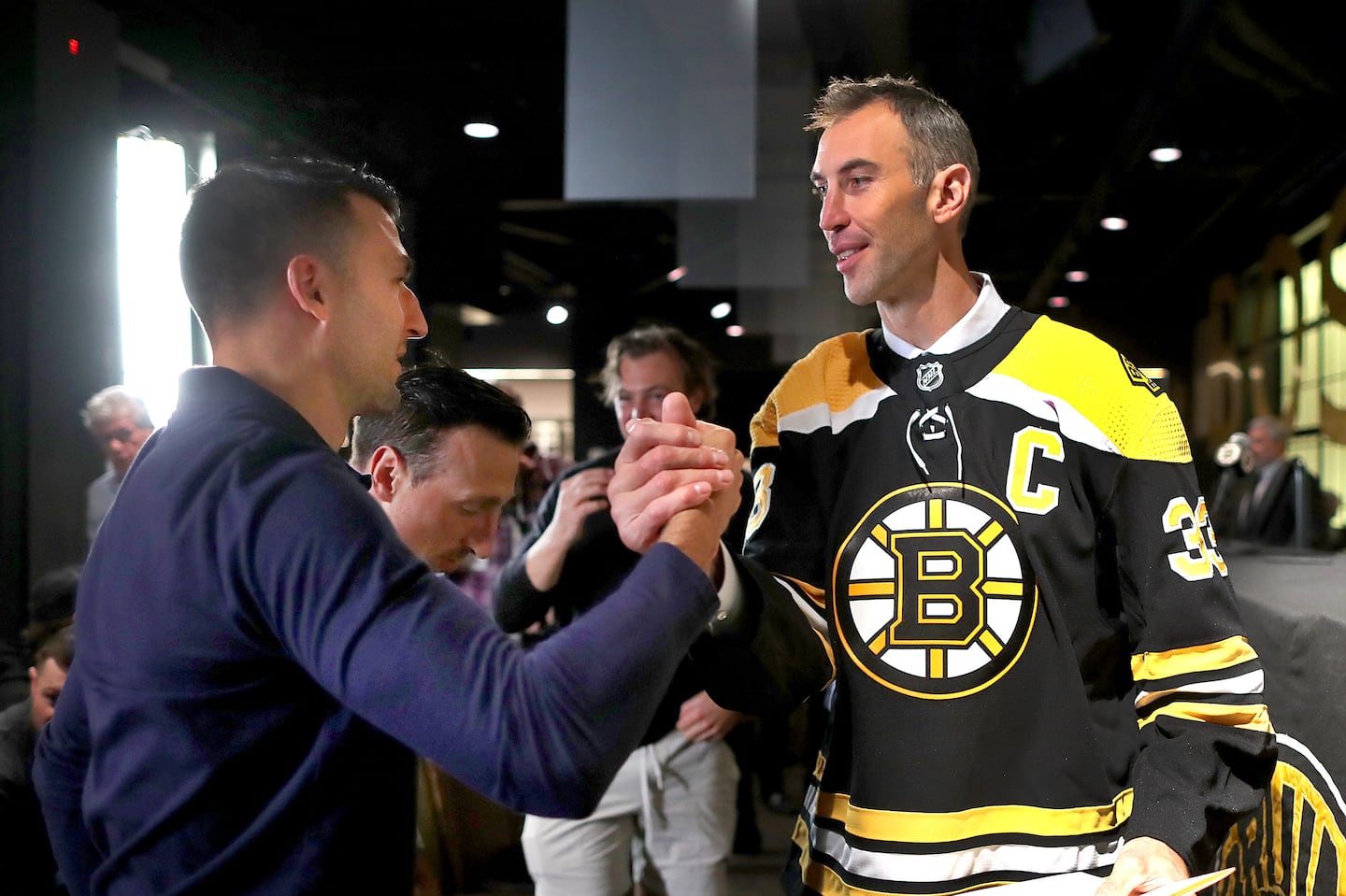 With Patrice Bergeron and Zdeno Chara on board, it was a lot easier to round up the Bruins' 2011 Stanley Cup champions at play in an alumni game.