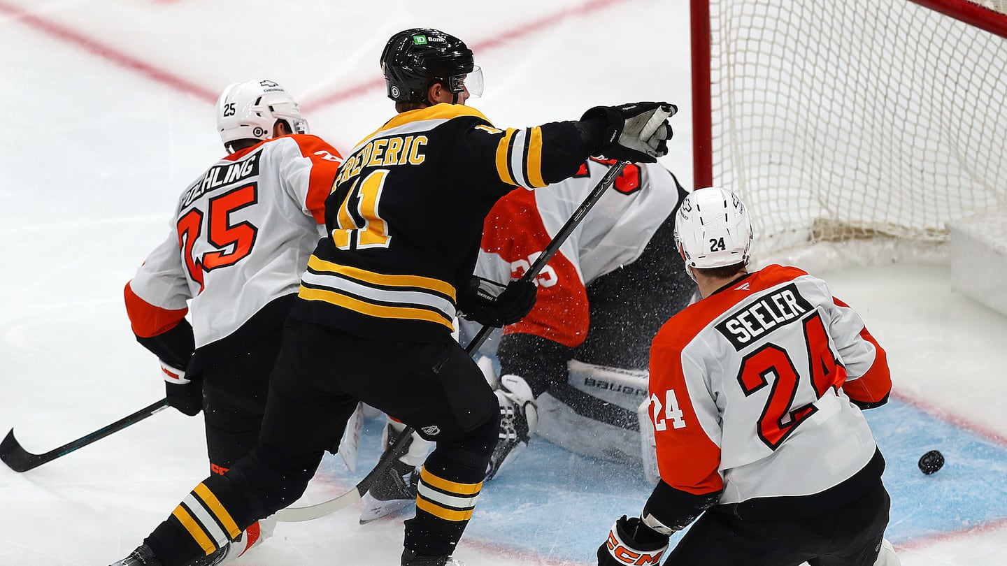 Trent Frederic's second goal of the game cut the Bruins' deficit to 3-2 in the third period against the Flyers.