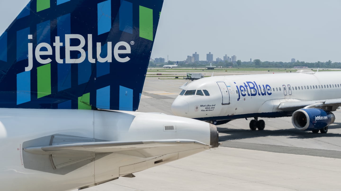 JetBlue passenger jets.