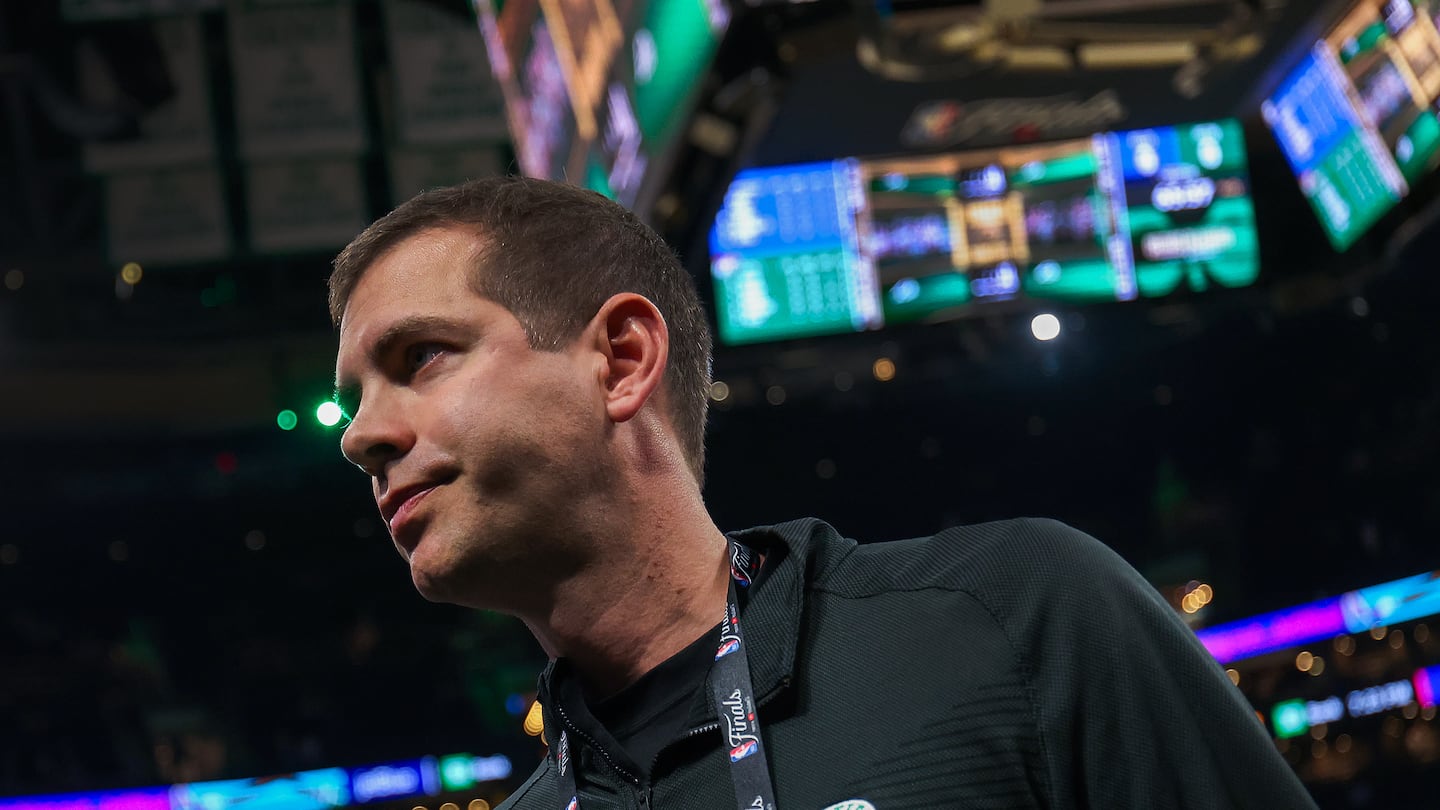 Brad Stevens enjoyed strong support while coach of the Celtics, which he now pays forward to Joe Mazzulla.