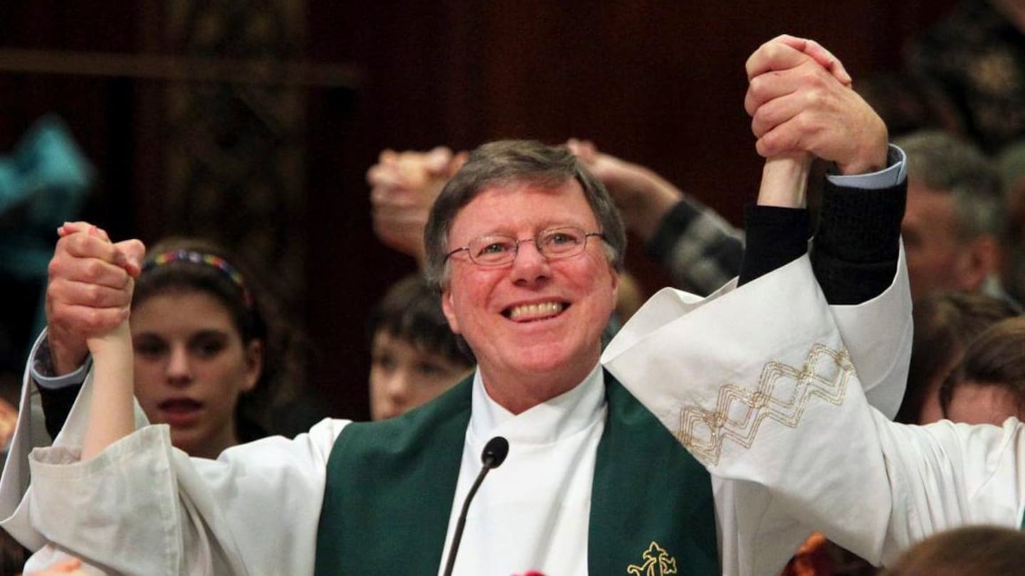 Rev. Callan during a service at Spiritus Christi Church in Rochester, N.Y., in 2023.