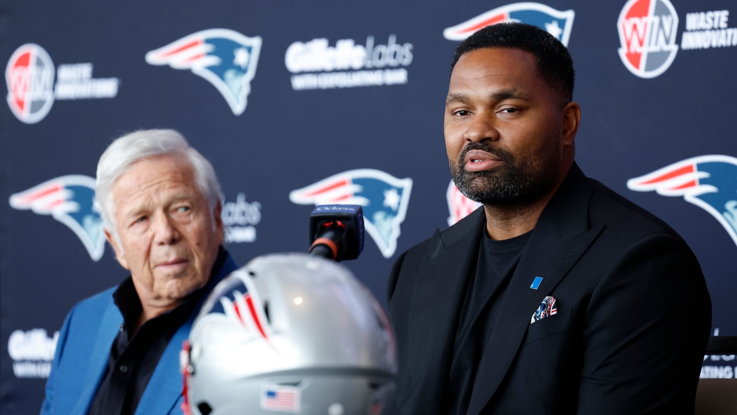 It didn't take long for Bob Kraft to hire Jerod Mayo as Patriots coach after firing Bill Belichick.