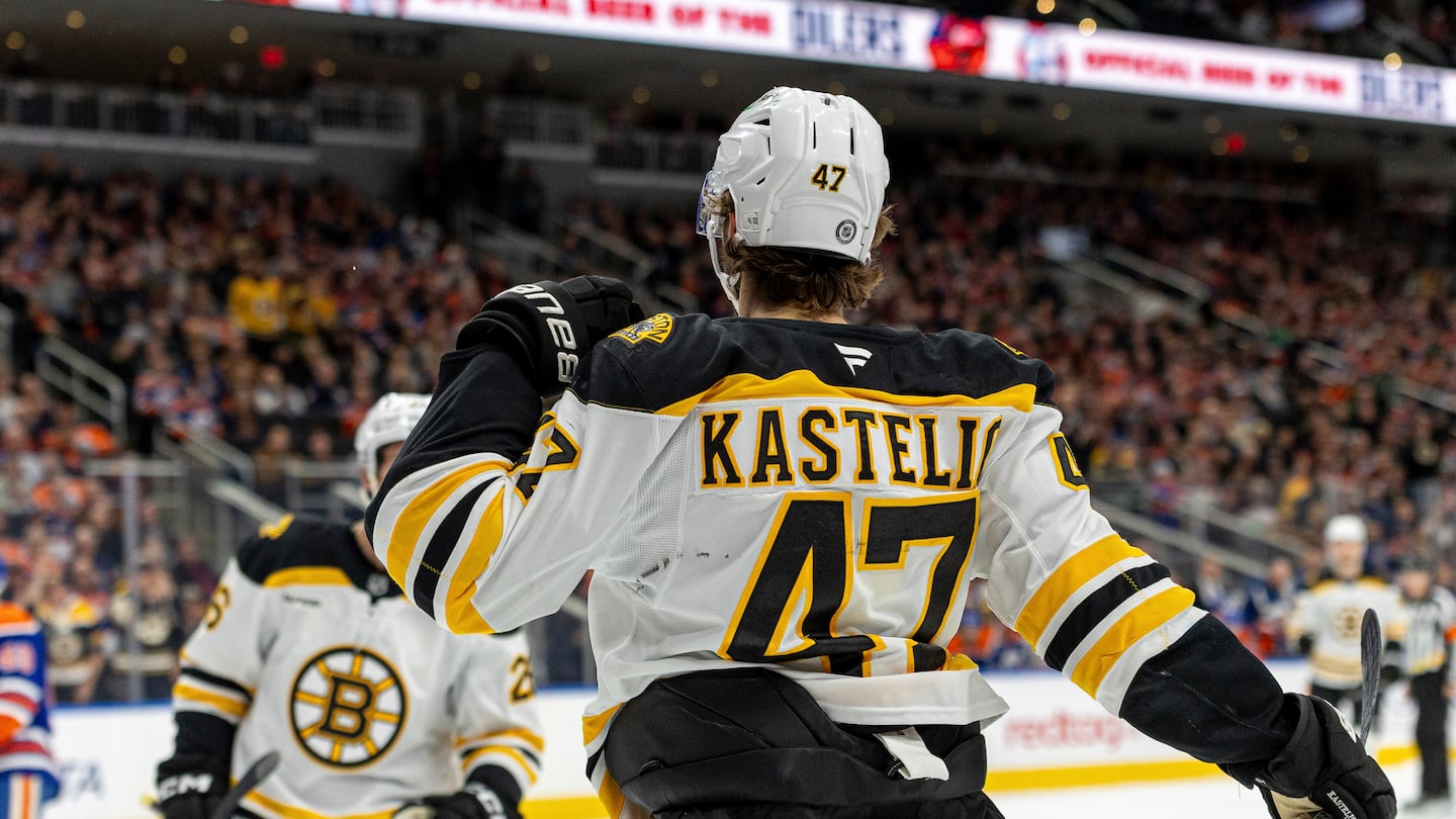 Mark Kastelic's goal gave the Bruins a 2-0 lead in the first period Thursday night in Edmonton.